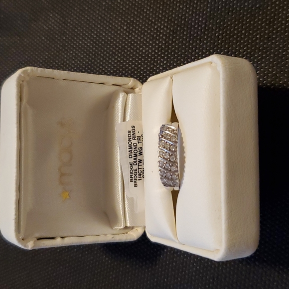 Macys Diamond 3 Row 14k White Gold Ring - Size 6 Used - Picture 4 of 12